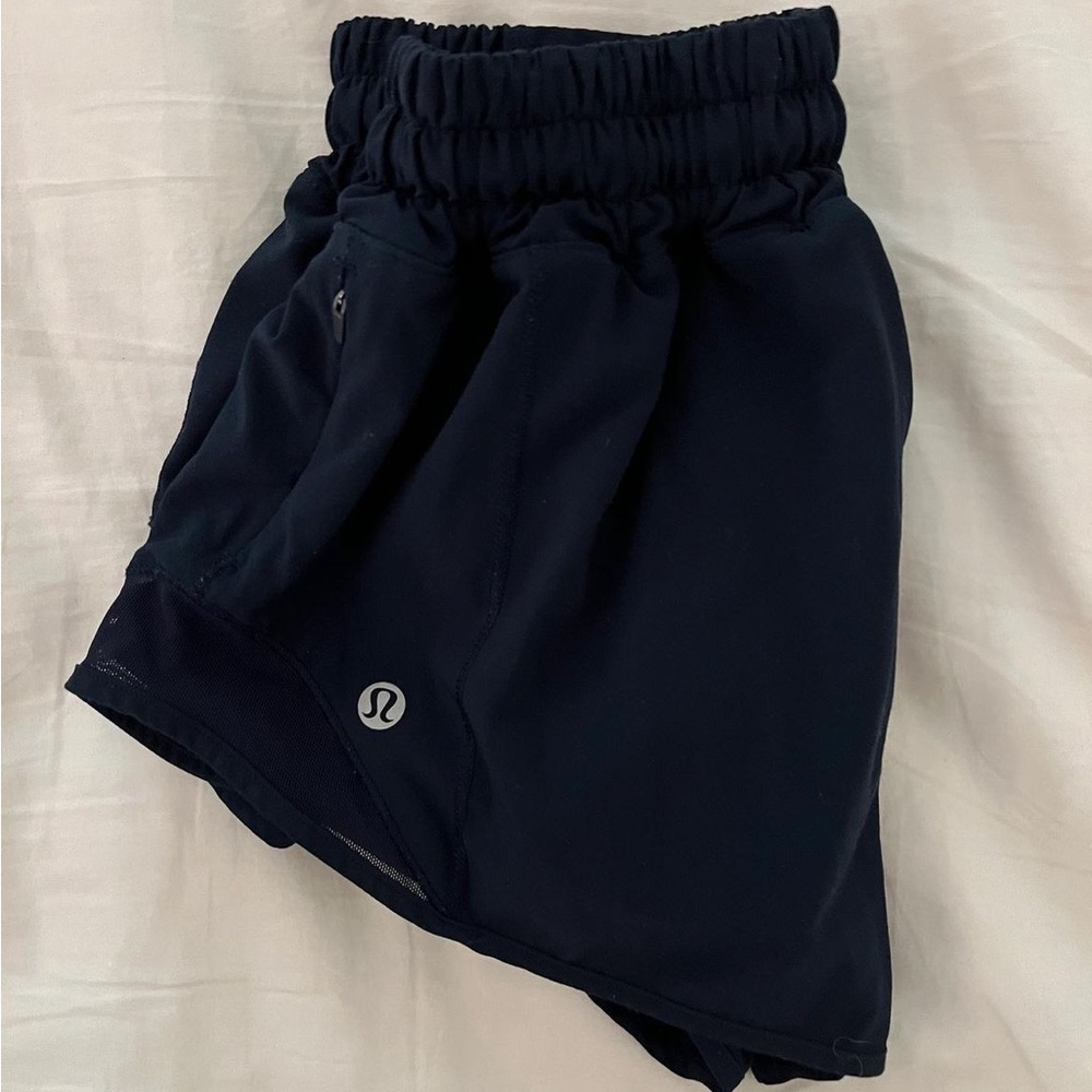 Lululemon hotty hot short